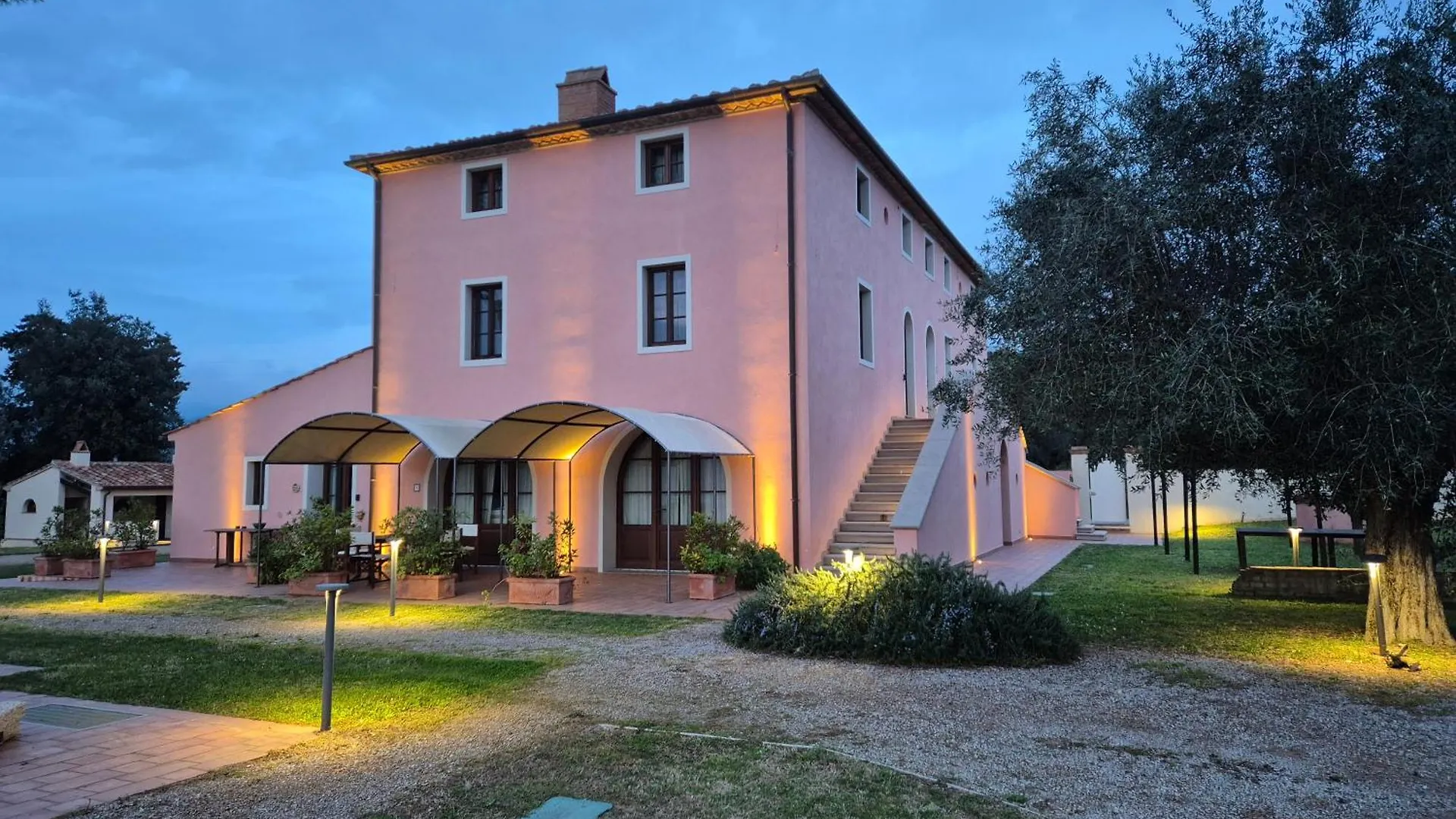 Il Cuoricino Podere Le Bozze Con Piscina, Wi-Fi, Posto Auto Castagneto Carducci 0*,  Italy